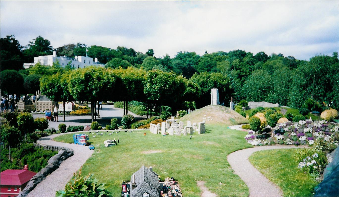 legoland-stonehenge.jpg