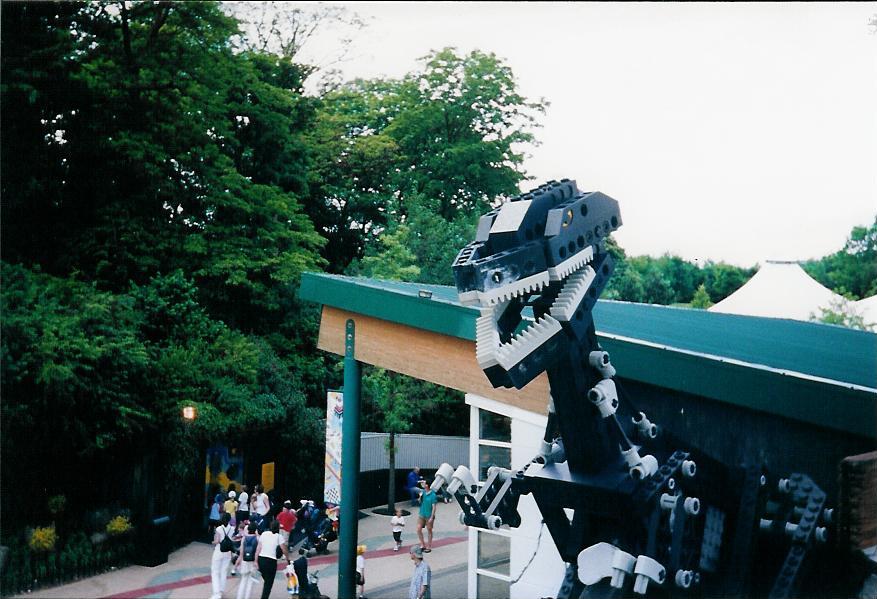 legoland-technosaurus2.jpg