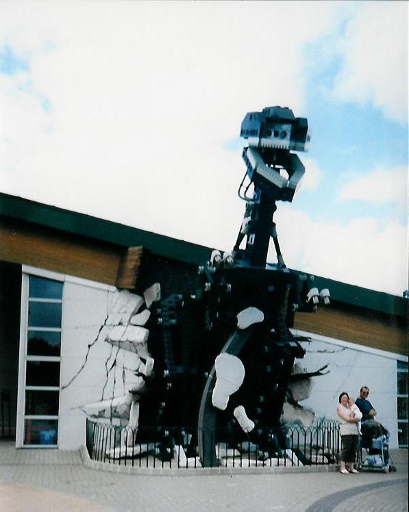 legoland-technosaurus3.jpg