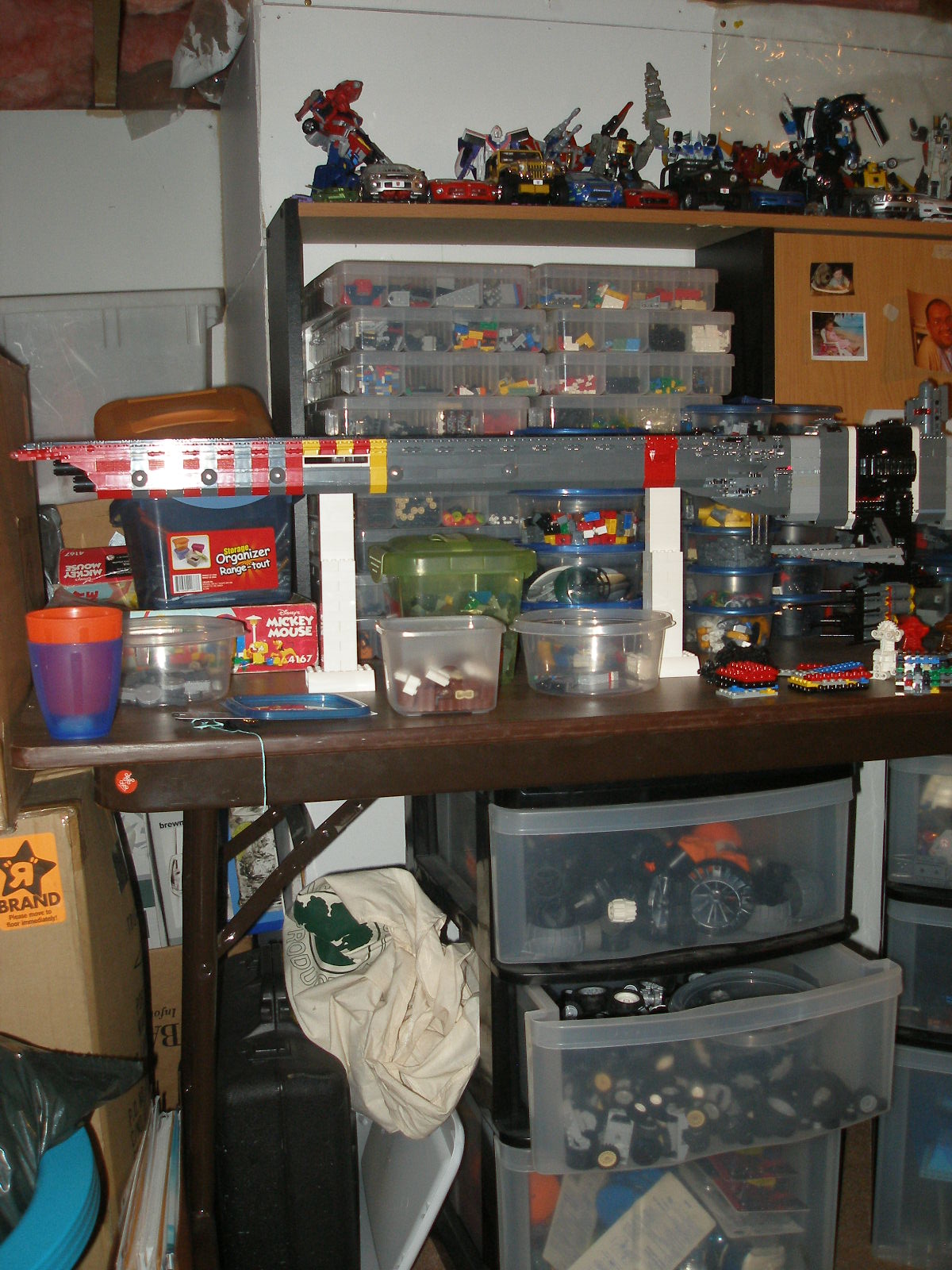 lego_room_001.jpg