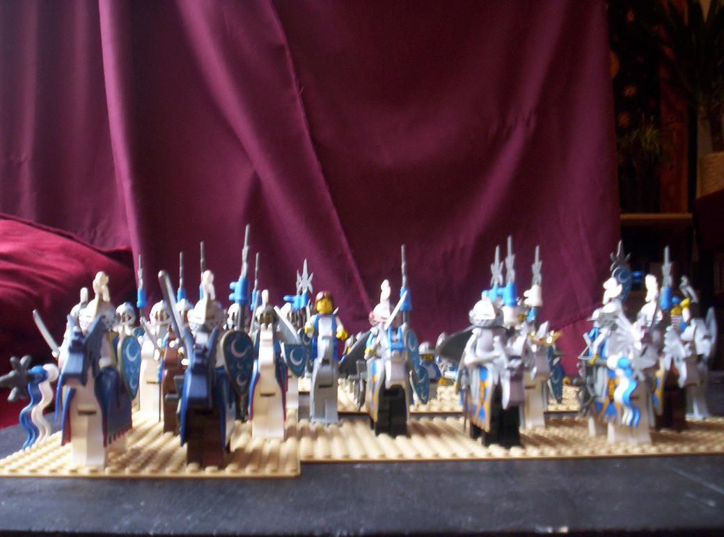 knights_in_silver_front_view_1_.jpg