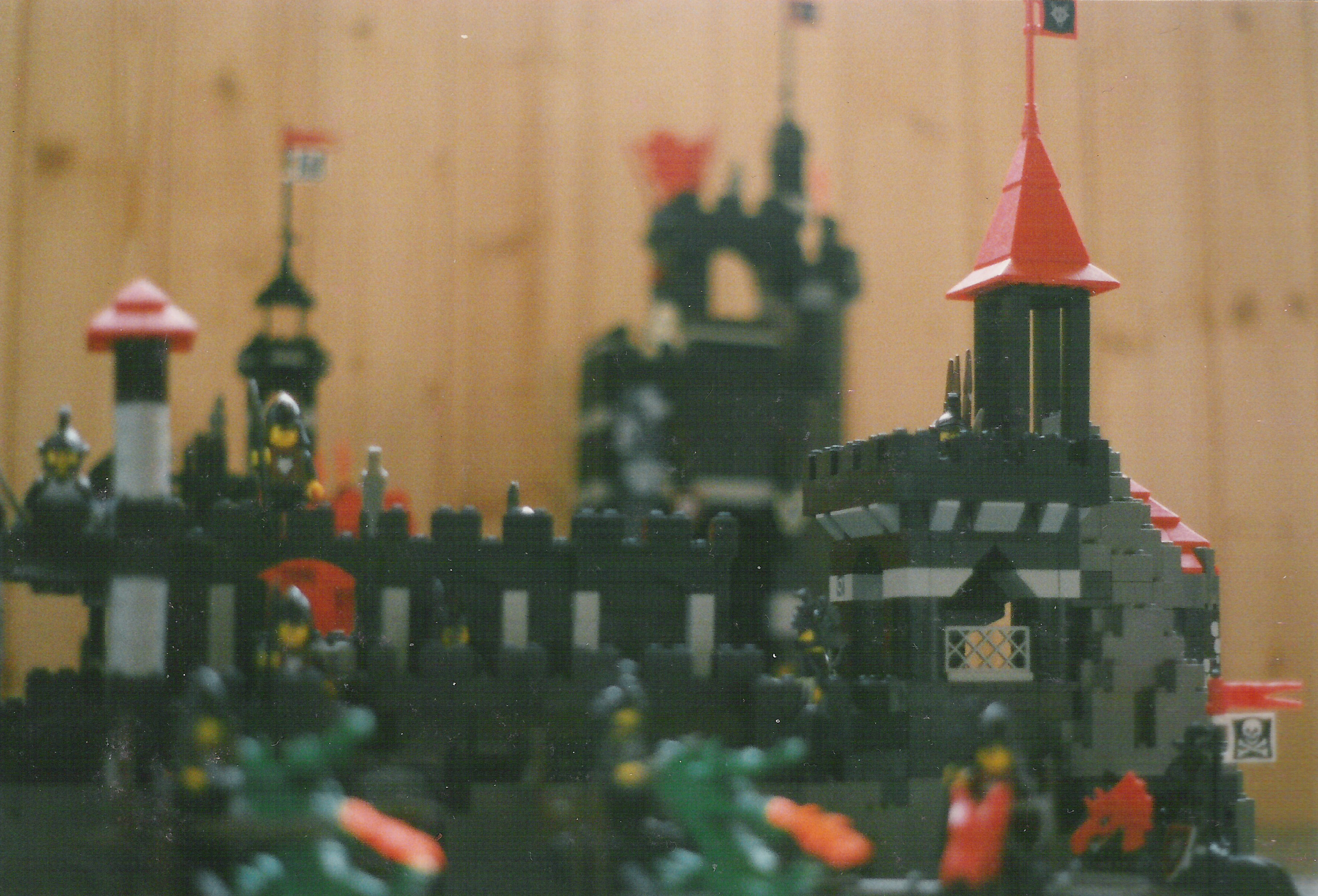 lego_black_castle2.jpg
