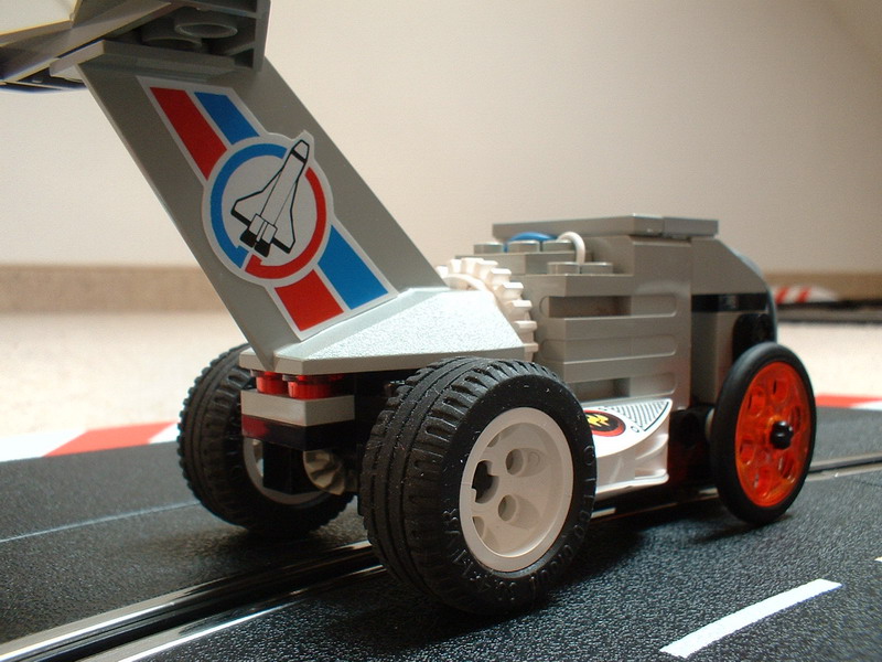 legoslotcar02.jpg