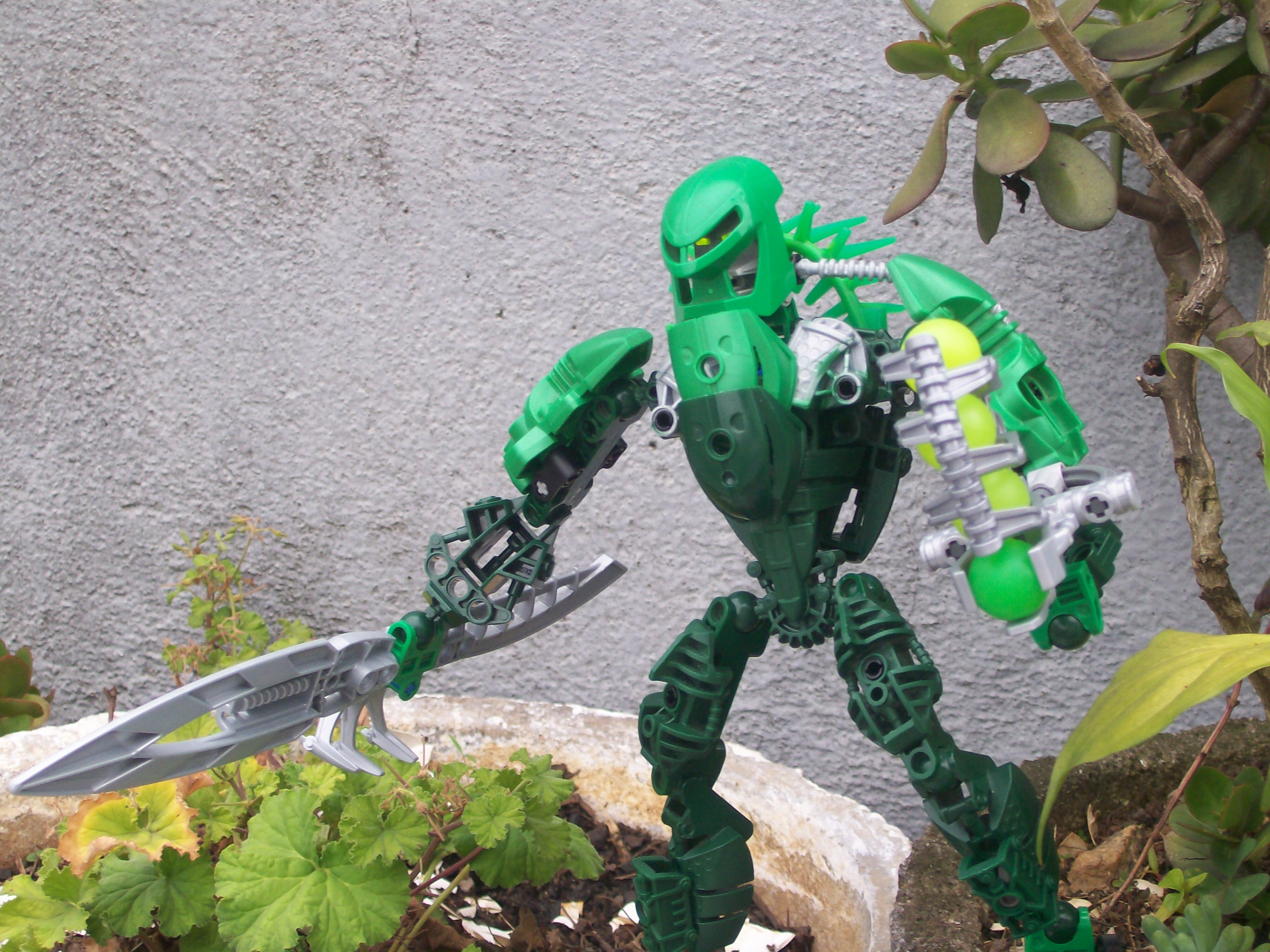 huitzilopochtli_attack_pose.jpg