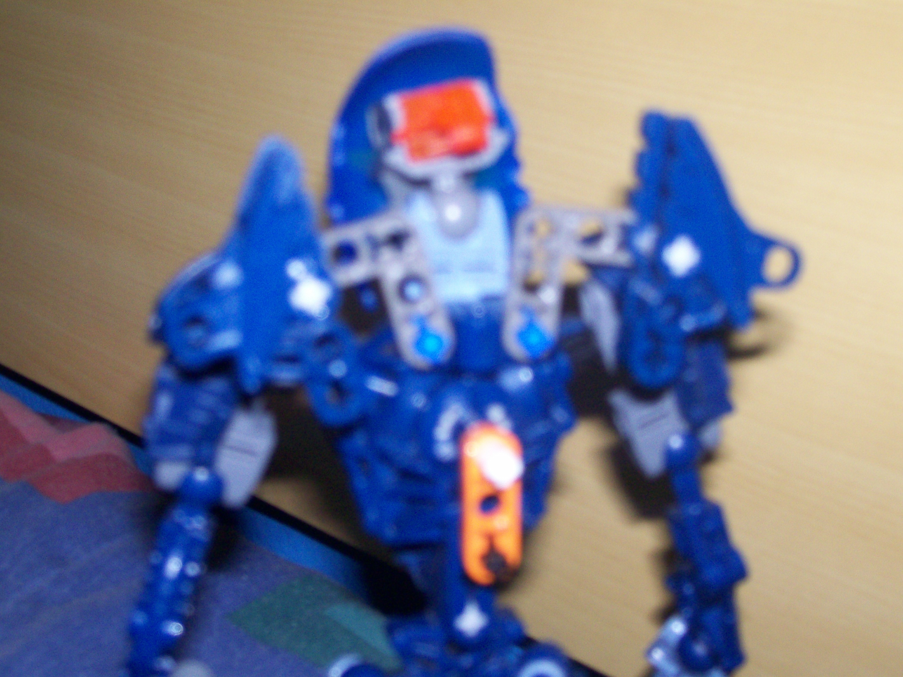thalaxa_mini_jetpacks_close_up.jpg