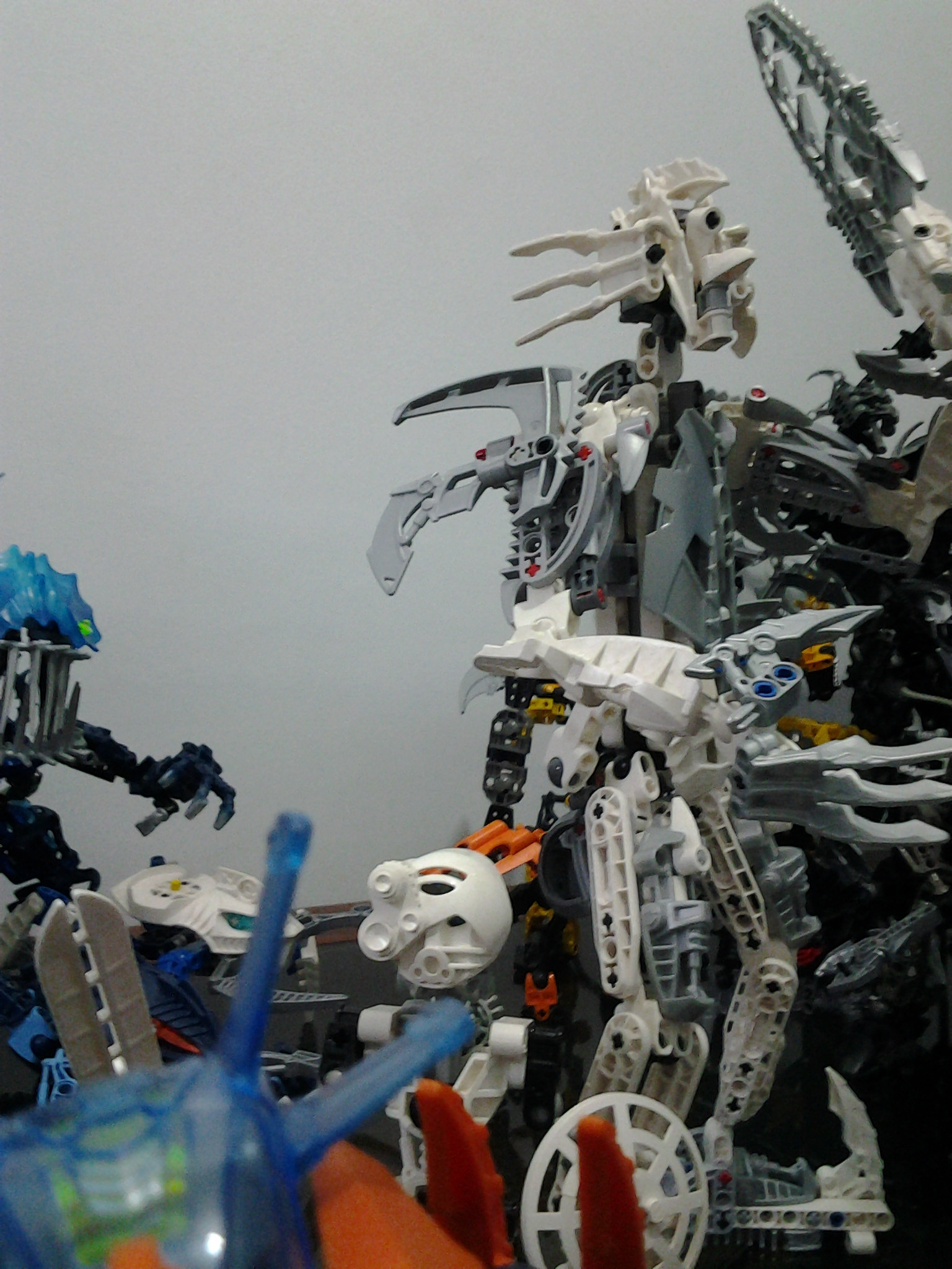 outcasts04.jpg