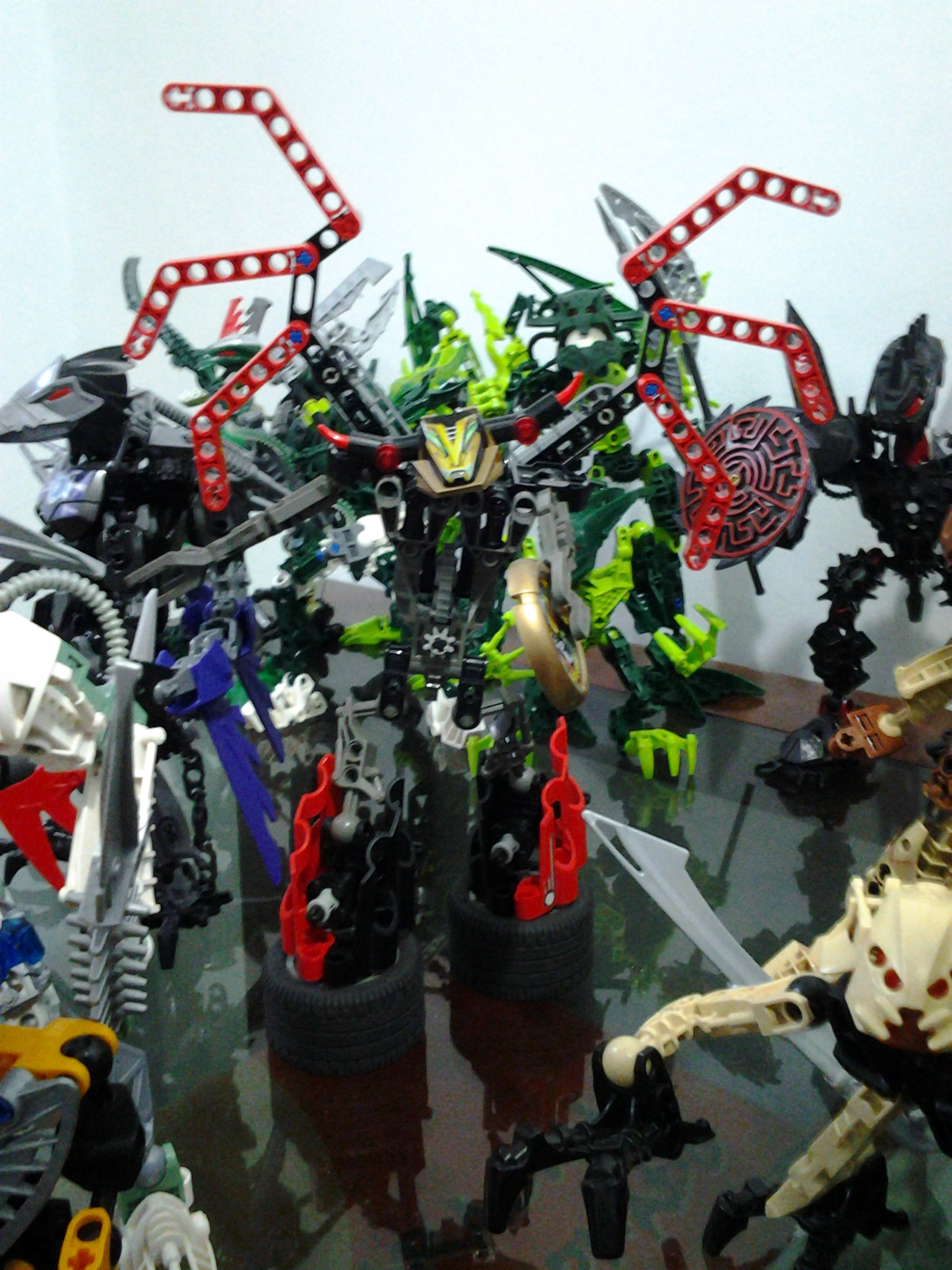 outcasts05.jpg
