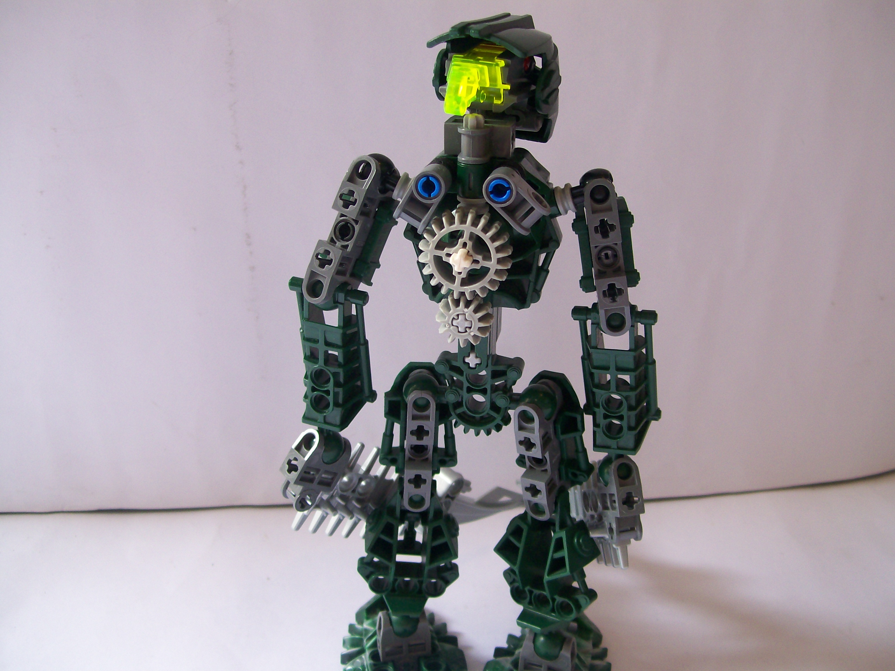 moc_100.jpg