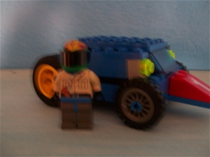 01blue_racer.bmp