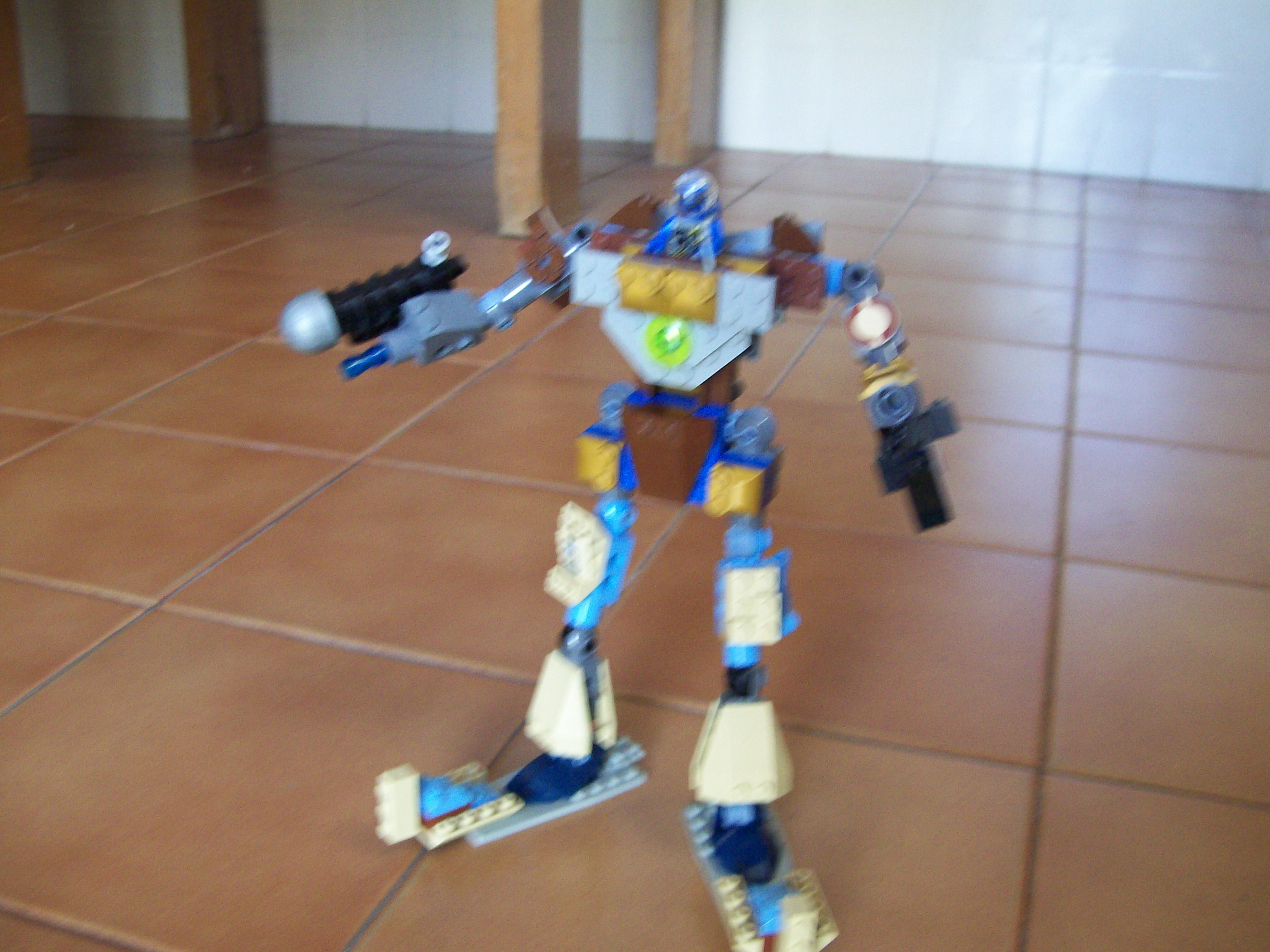 01flashstriker.jpg