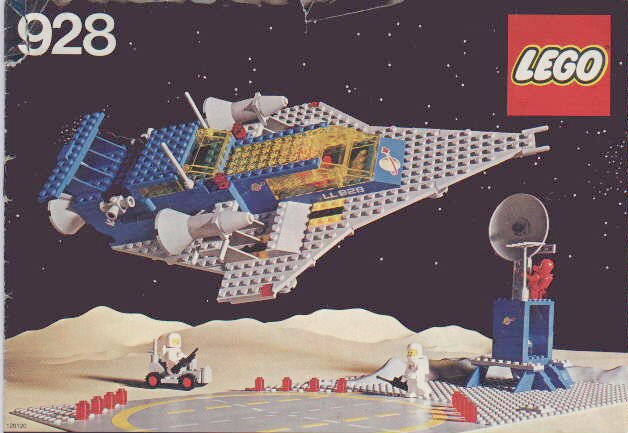 928_space_cruiser_and_moon_base.jpg