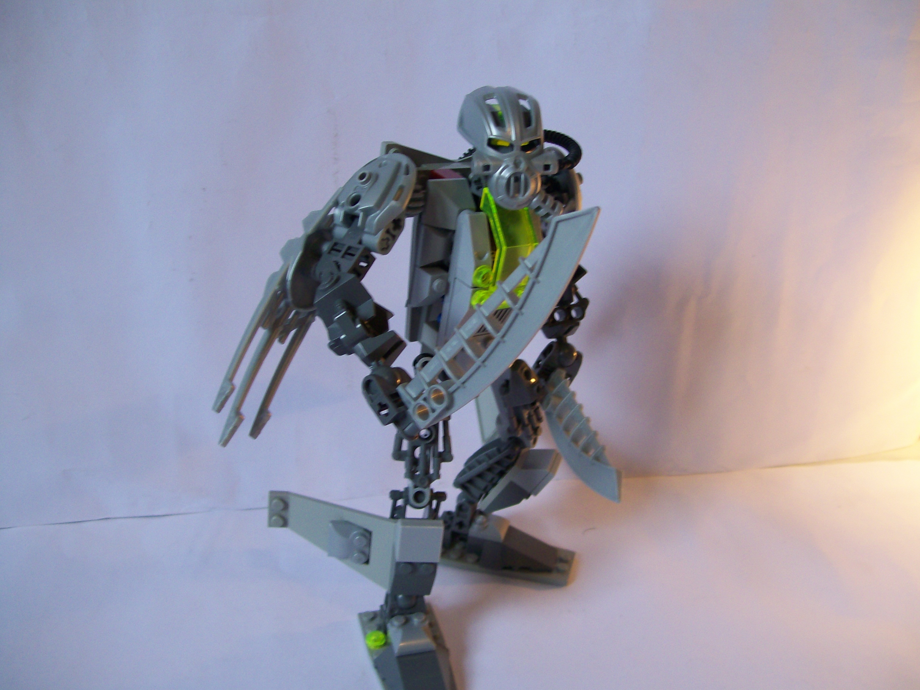 bionicle_silver_unit_002.jpg