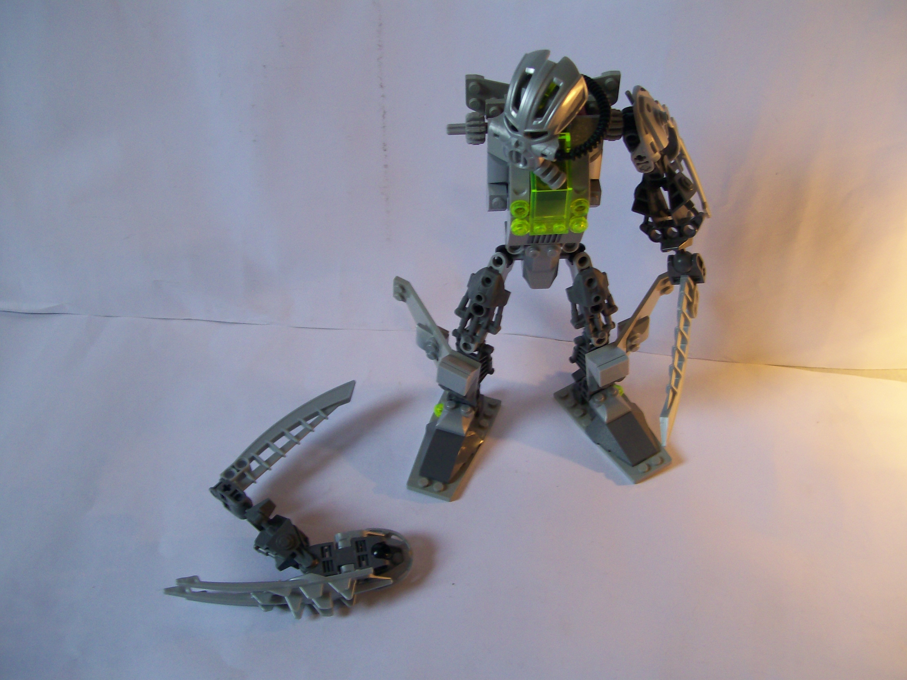 bionicle_silver_unit_003.jpg