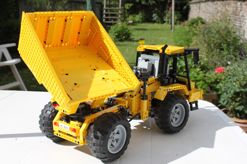 dump_truck_016.jpg