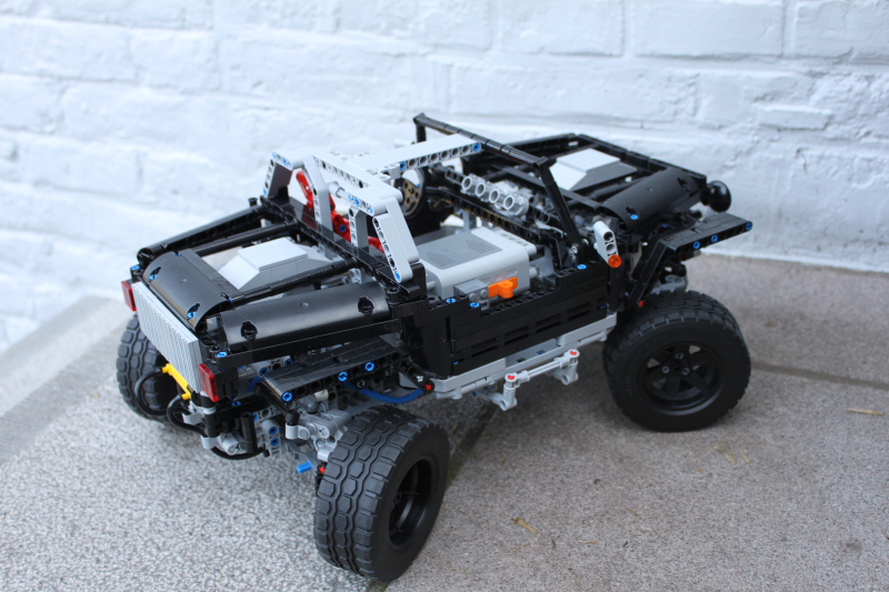 jeep_hurricane_lego_technic011.jpg
