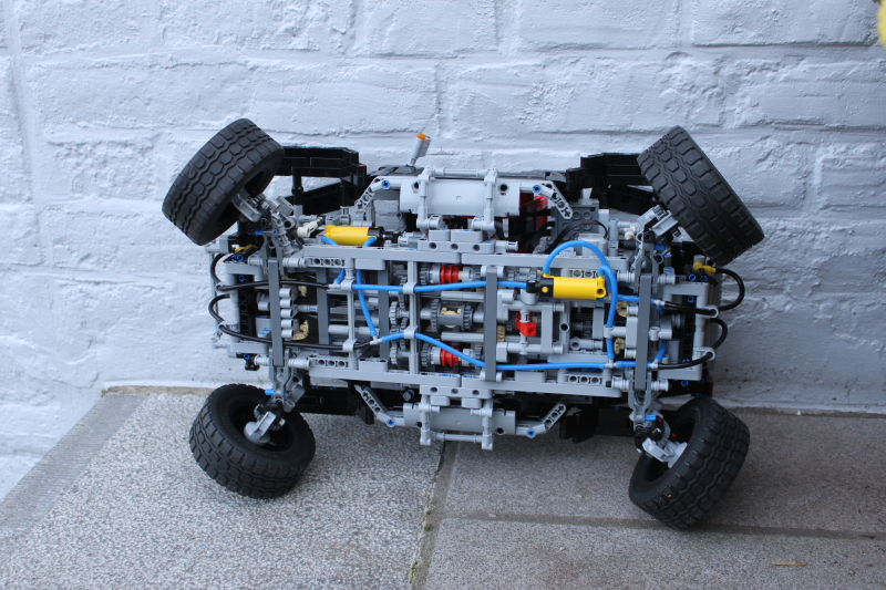 jeep_hurricane_lego_technic022.jpg
