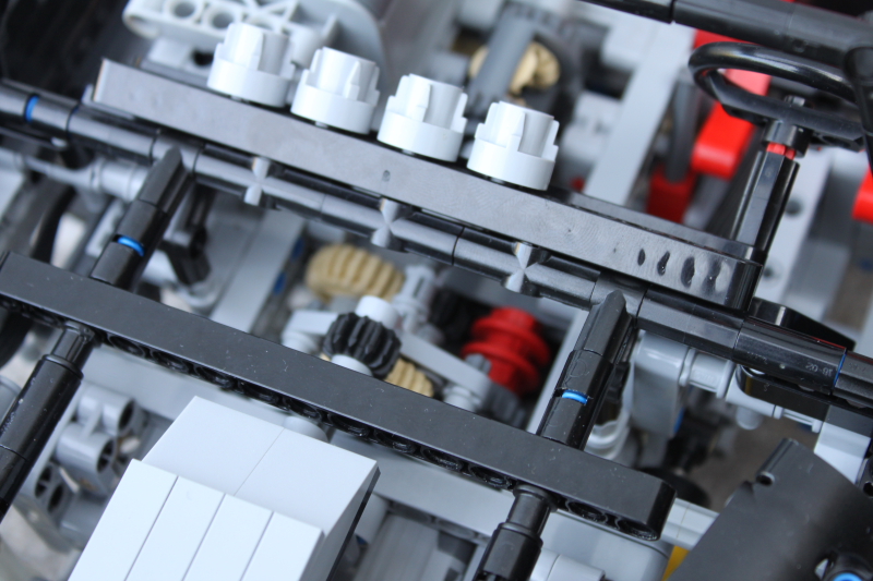 jeep_hurricane_lego_technic025.jpg