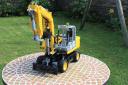 new_holland_excavator2.jpg