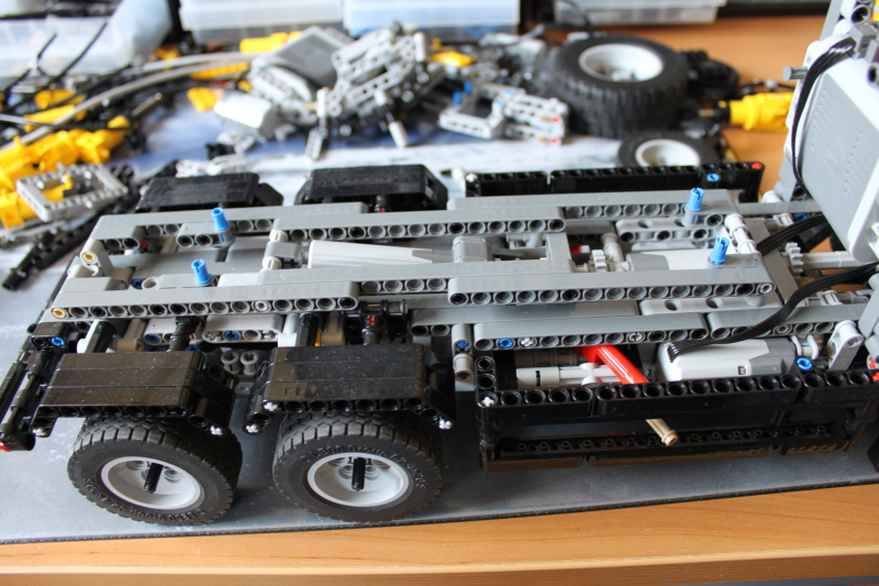 scania_skip_truck_disassembly007.jpg