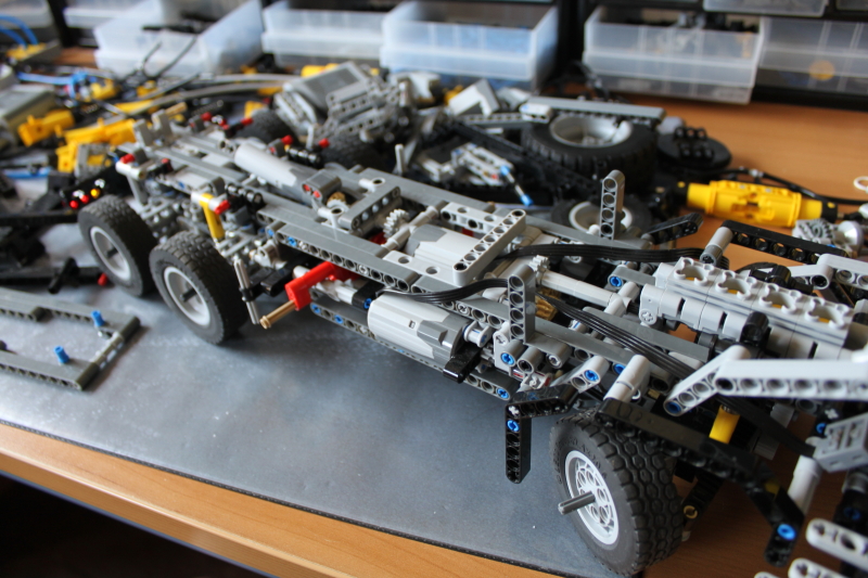 scania_skip_truck_disassembly011.jpg