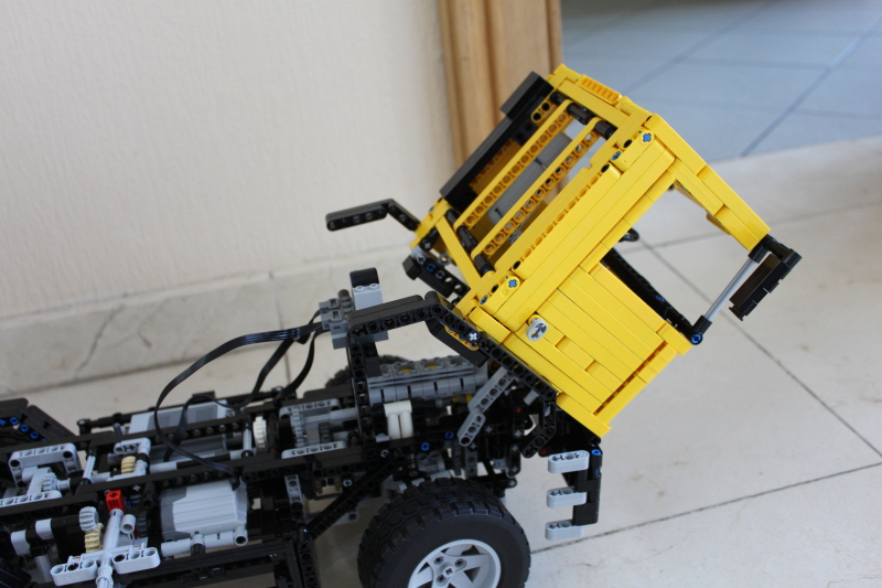 cab_for_my_tatra_phoenix007.jpg