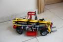 one-set-moc-8258-telehandler021.jpg