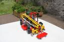 one-set-moc-8258-telehandler029.jpg