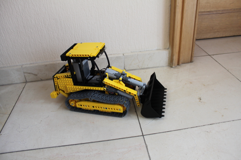 track_loader005.jpg