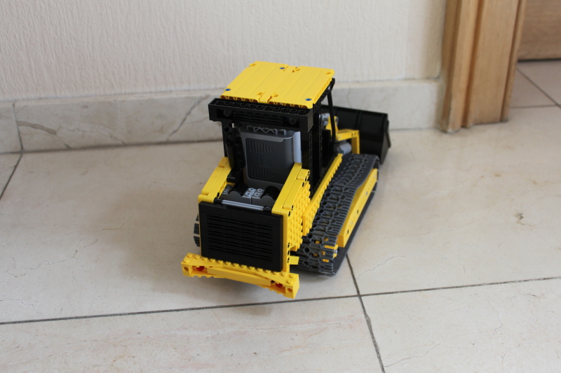 track_loader006.jpg