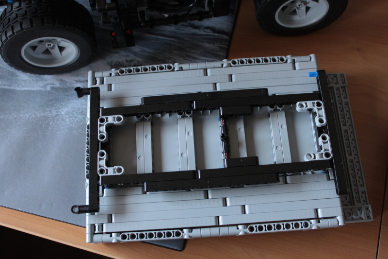 unimog_inside010.jpg
