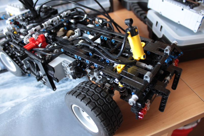 unimog_inside019.jpg