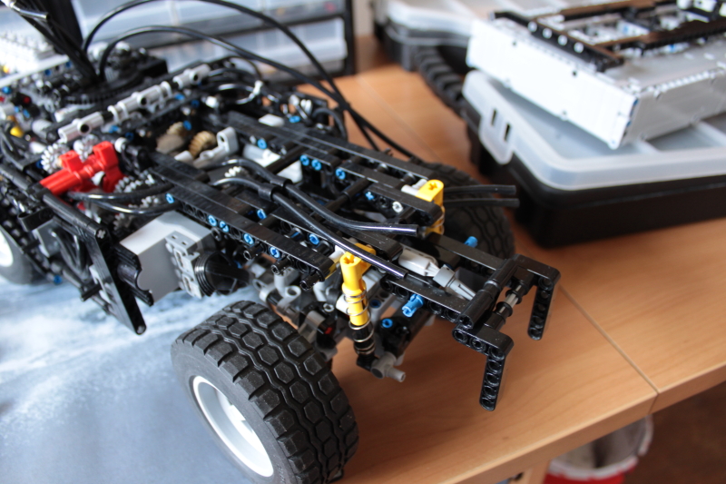 unimog_inside020.jpg