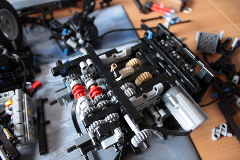 unimog_inside040.jpg