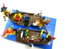 pirate_float_by_006.jpg