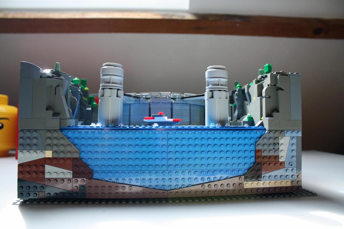 2013-0630_lego_barrage_13.jpg