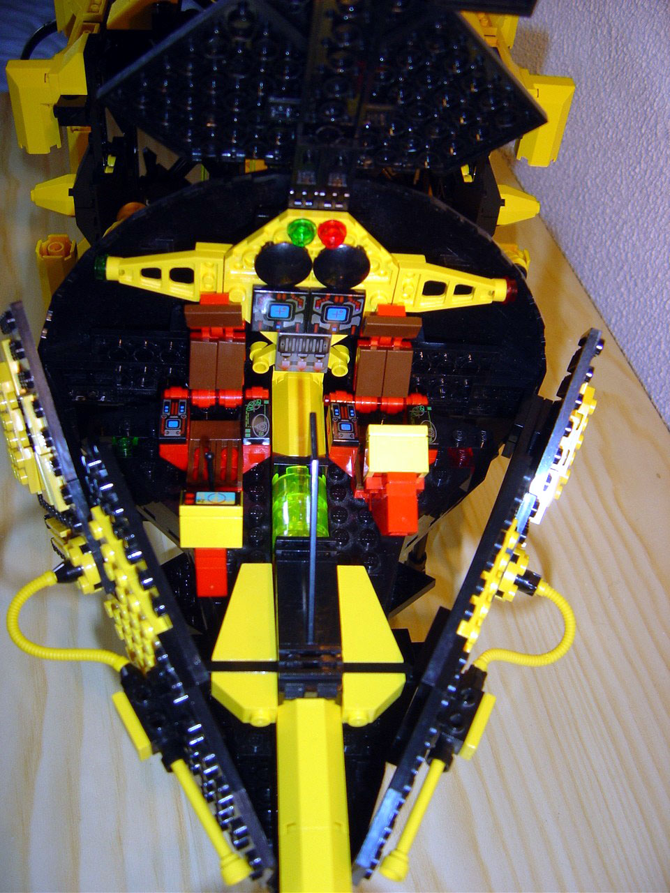 08cockpit.jpg