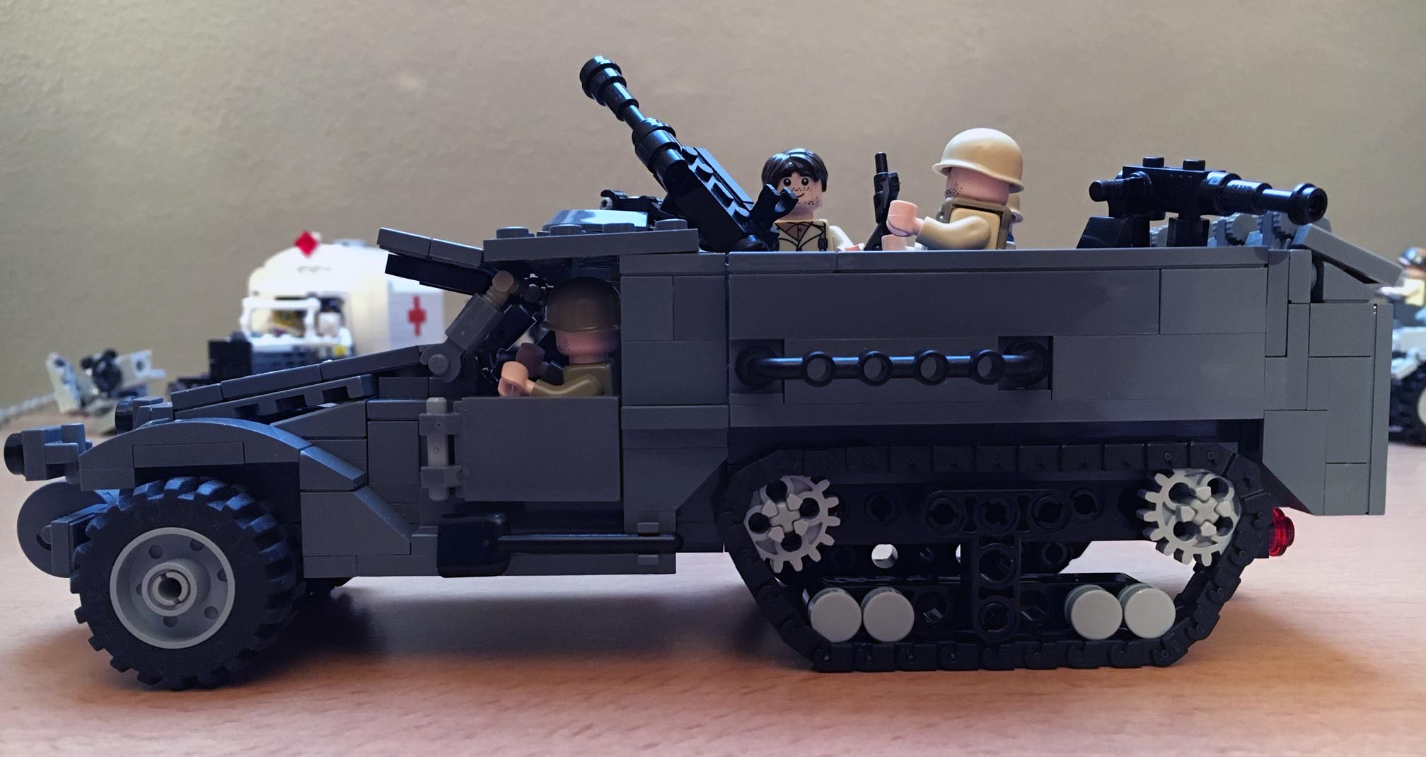 wwii_halftrack-m2_605.jpg