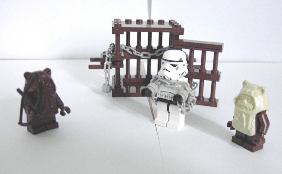 005-ewok-battle-wagon.jpg