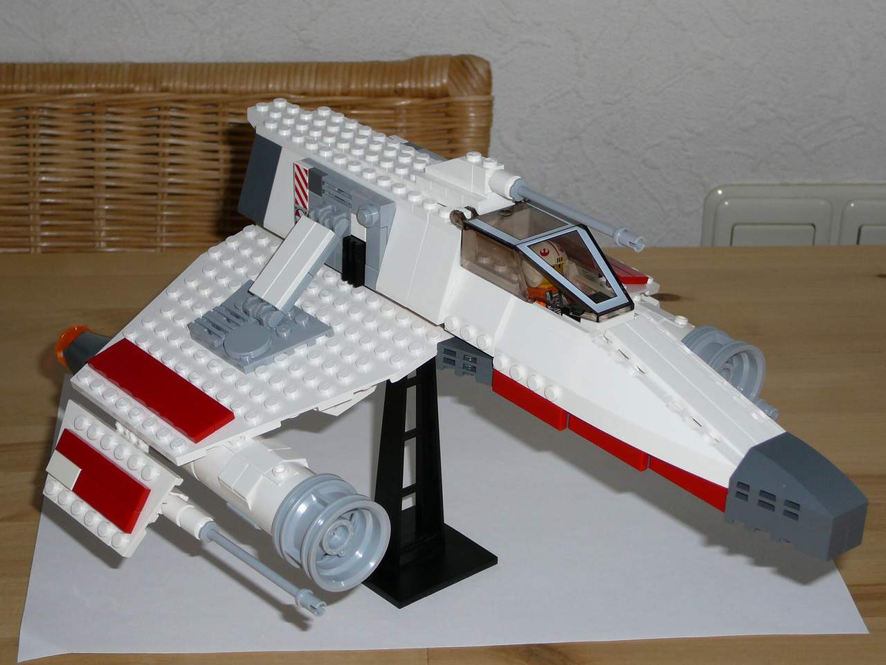 hjr-moc-e-wing-001.jpg