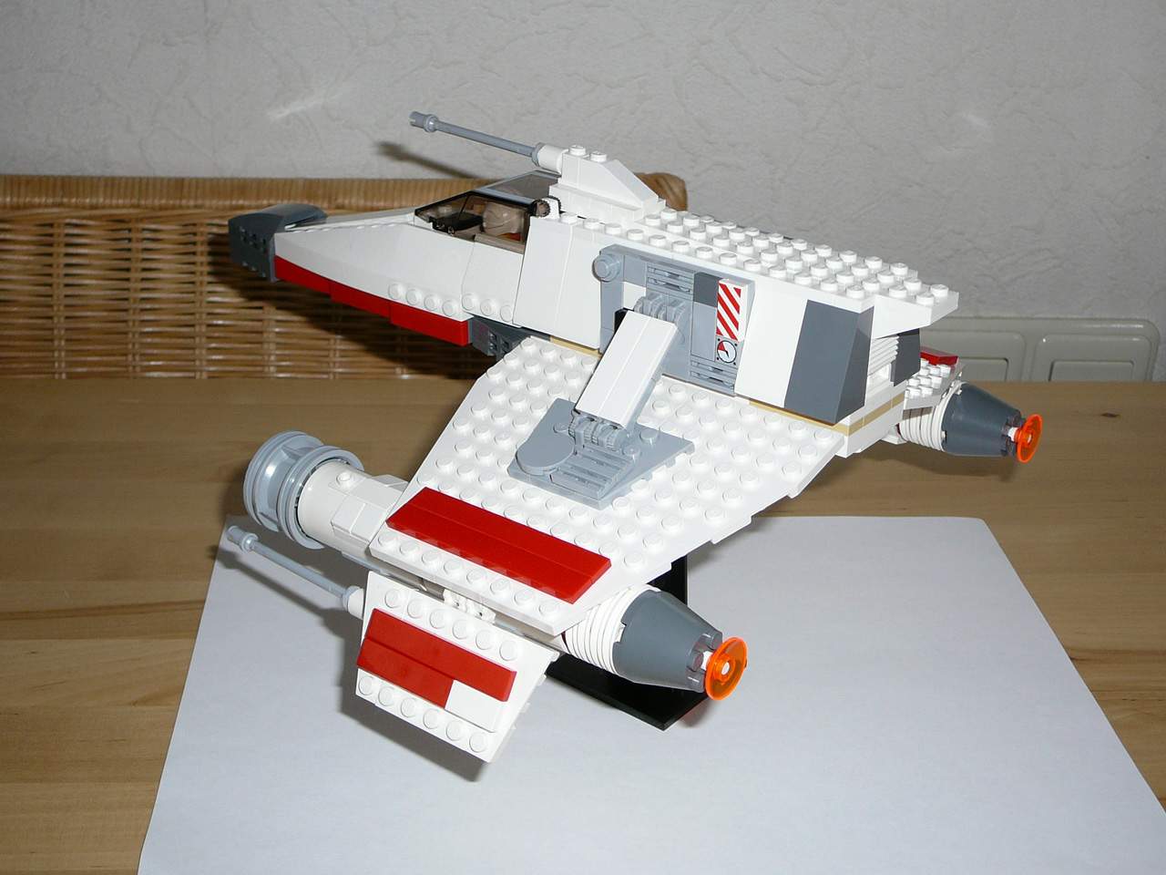 hjr-moc-e-wing-003.jpg