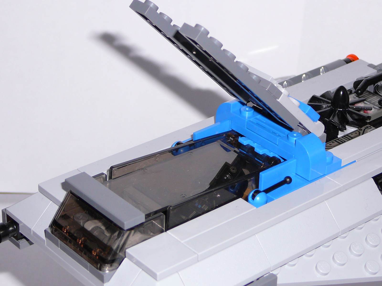 i7-howlrunner-008.jpg
