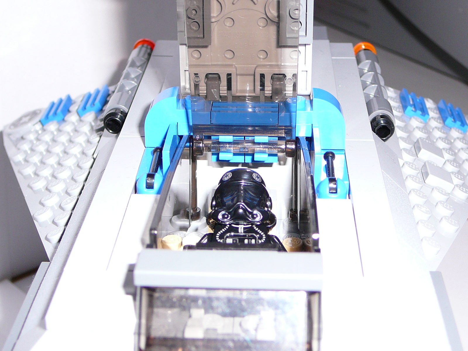 i7-howlrunner-010.jpg