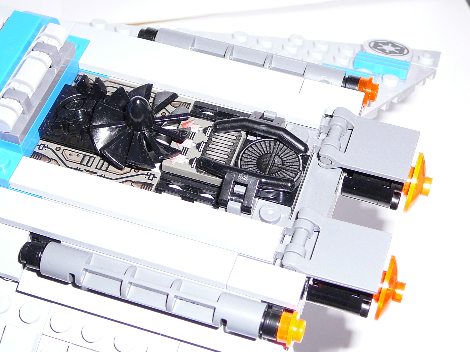 i7-howlrunner-011.jpg
