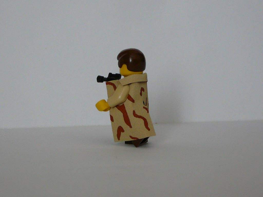 sw-minifig-23-han_solo_endor-02.jpg
