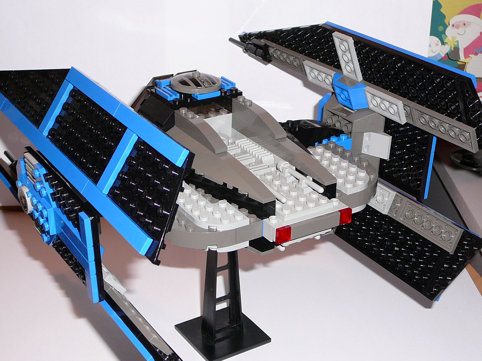 tie-avenger_006.jpg