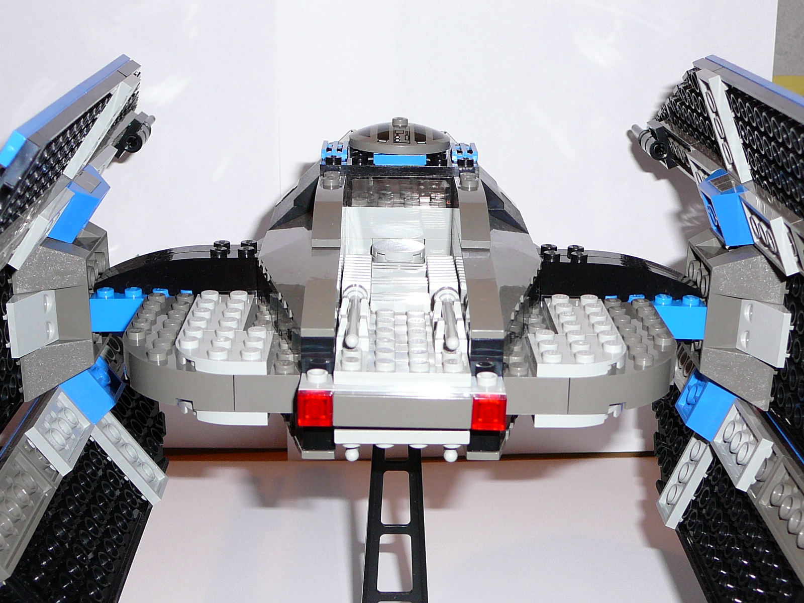 tie-avenger_007.jpg