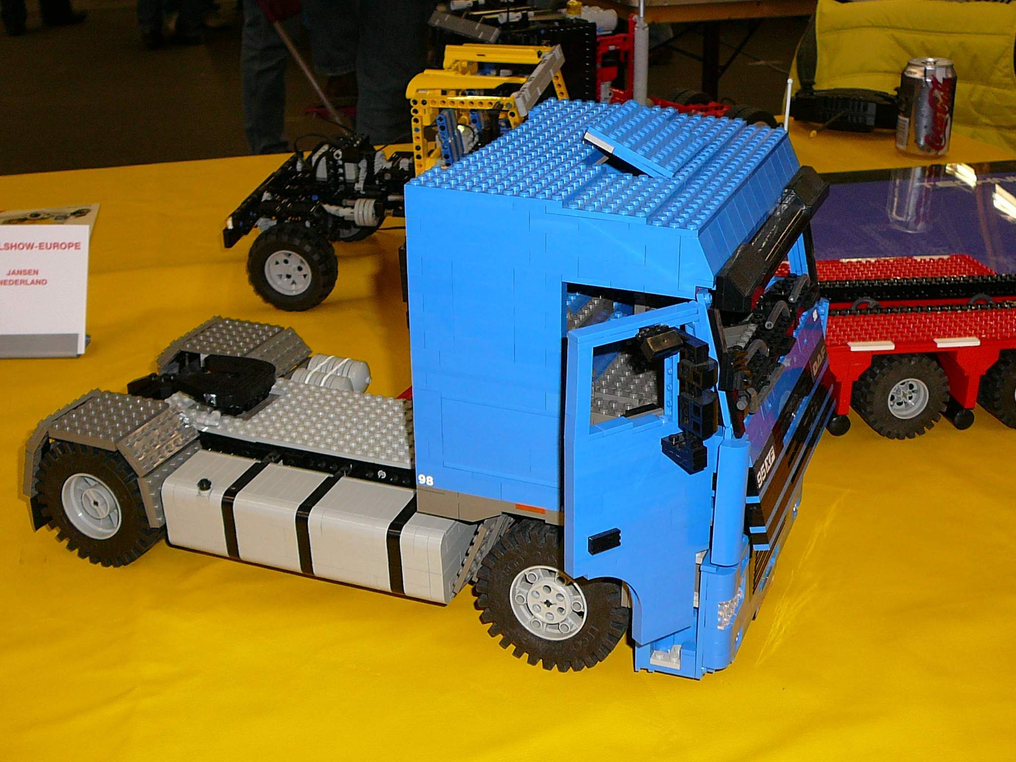 blue-daf-p1010544.jpg