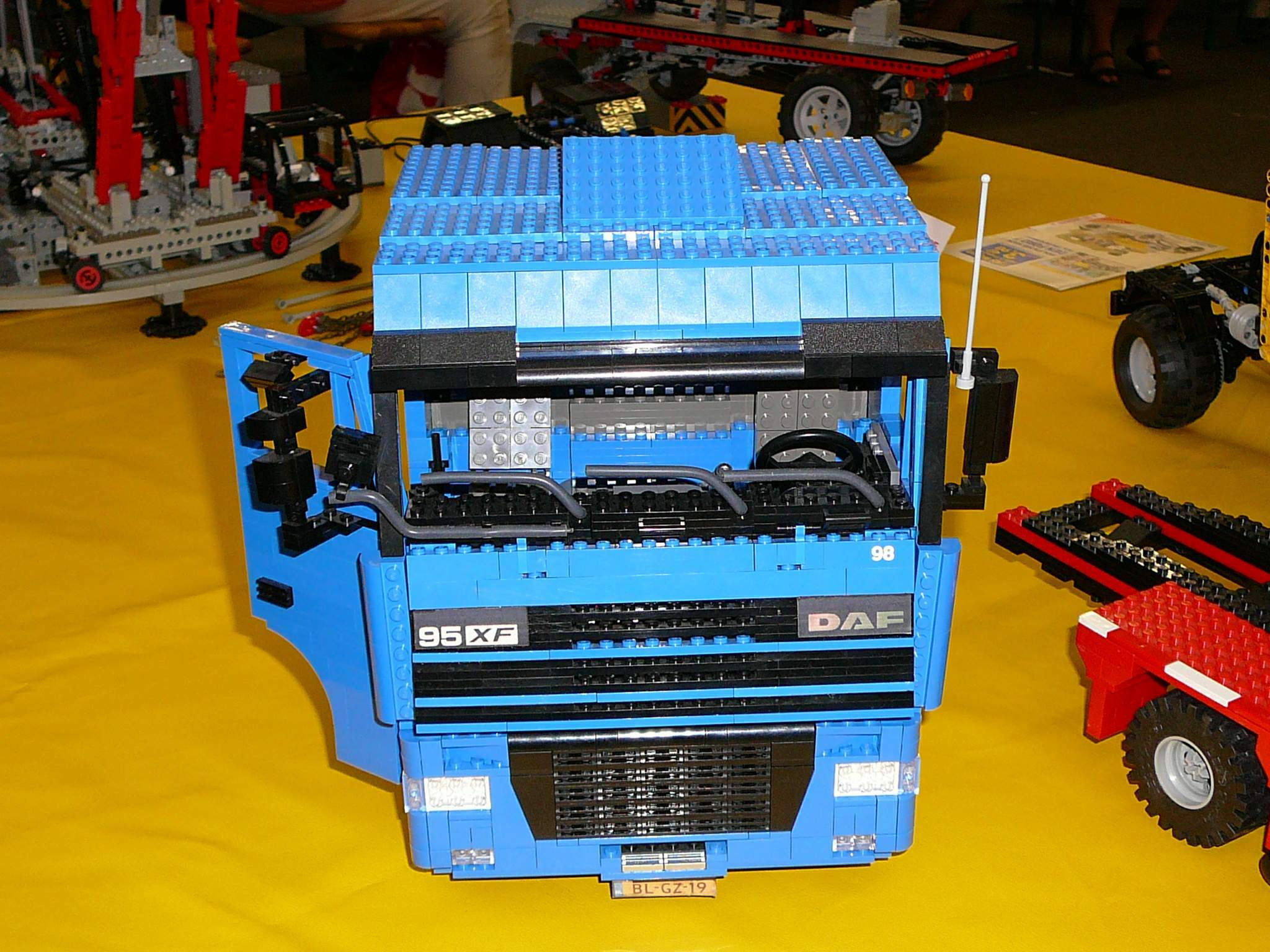 blue-daf-p1010545.jpg