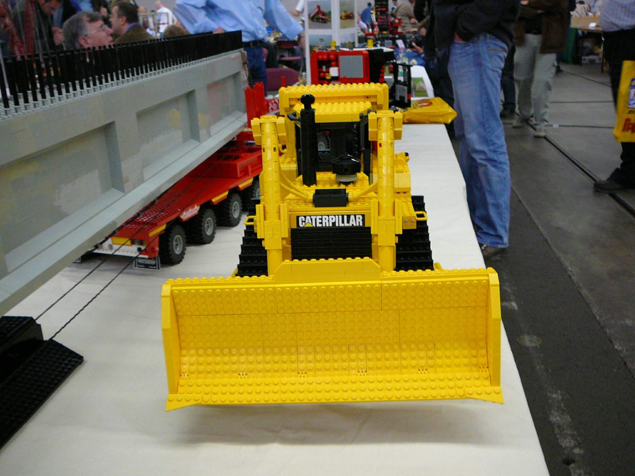 caterpillar-p1010493.jpg