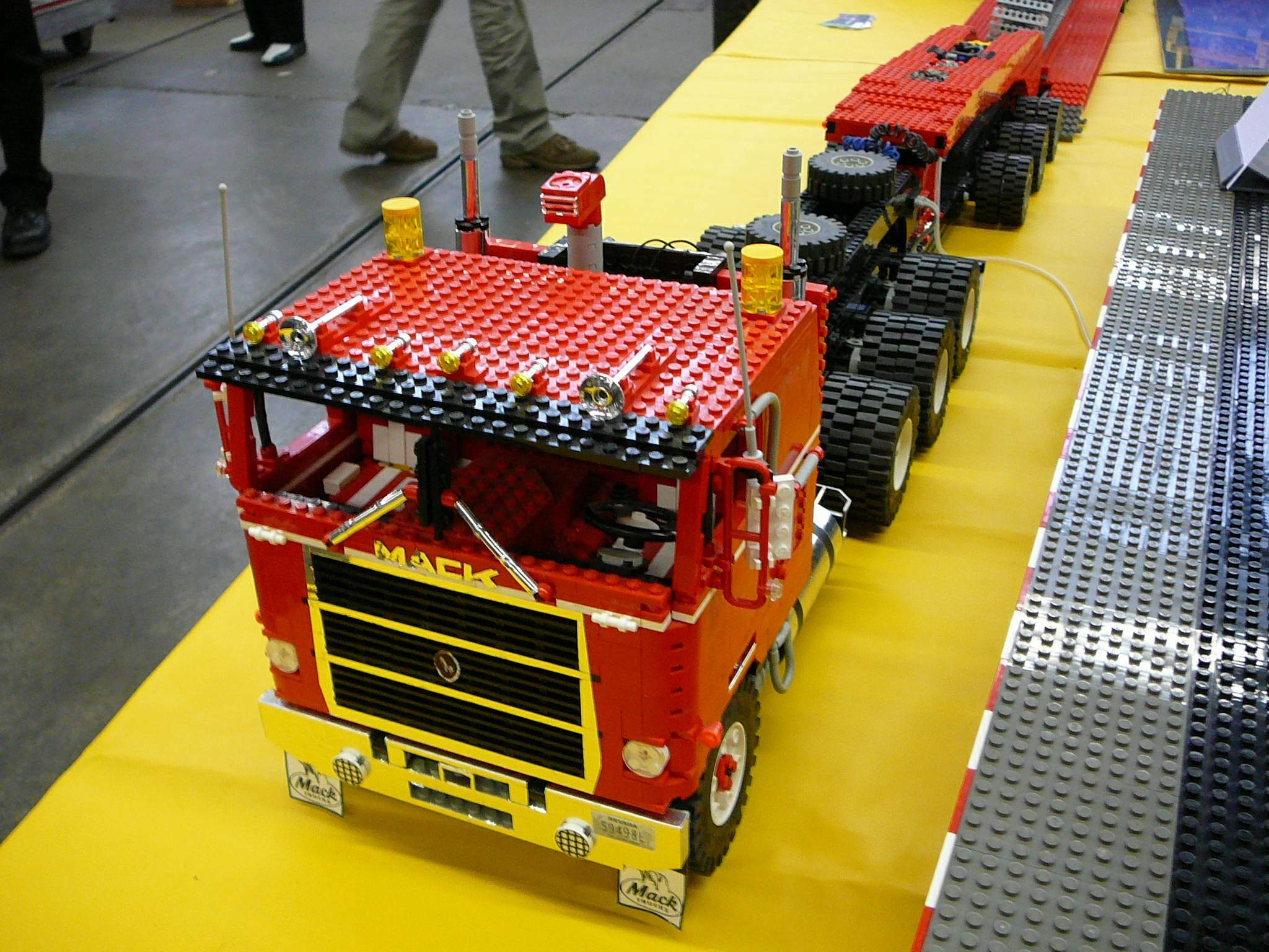 red-mack-p1010525.jpg